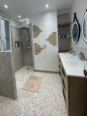 image of Contemporary and Bathroom 