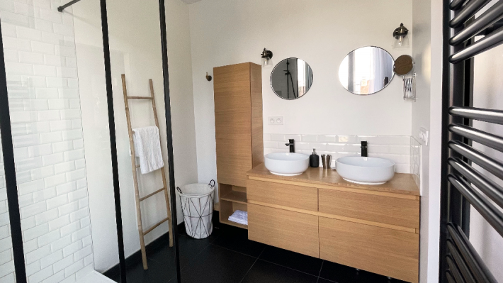 image of Minimalist and Bathroom 